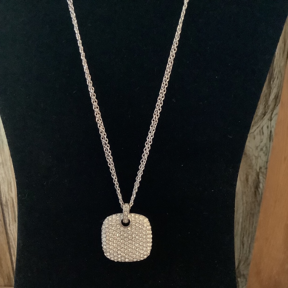 TRACI LYNN SILVER PAVE RHINESTONE NECKLACE